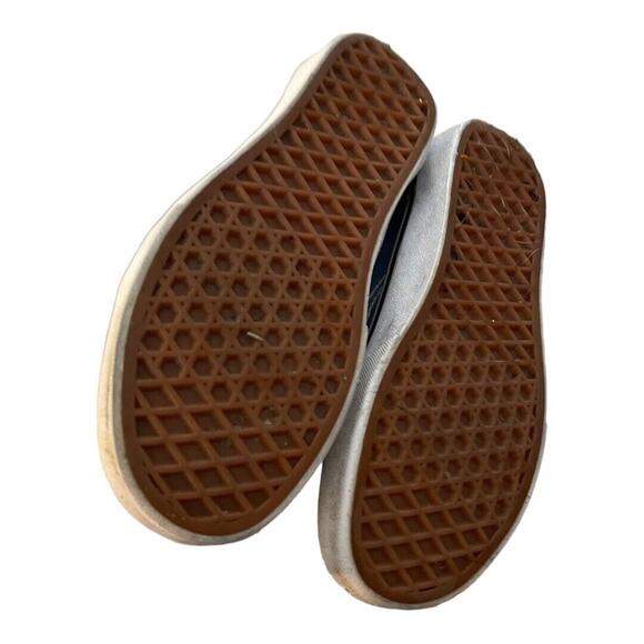 Vans - Picture 4 of 5